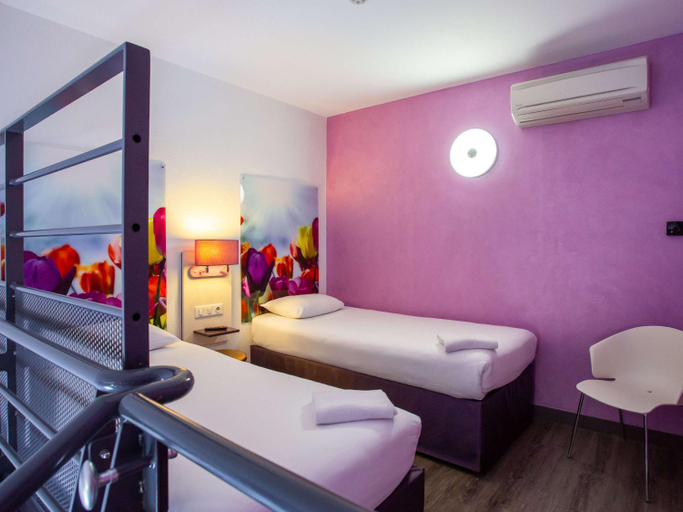 Bedroom 24