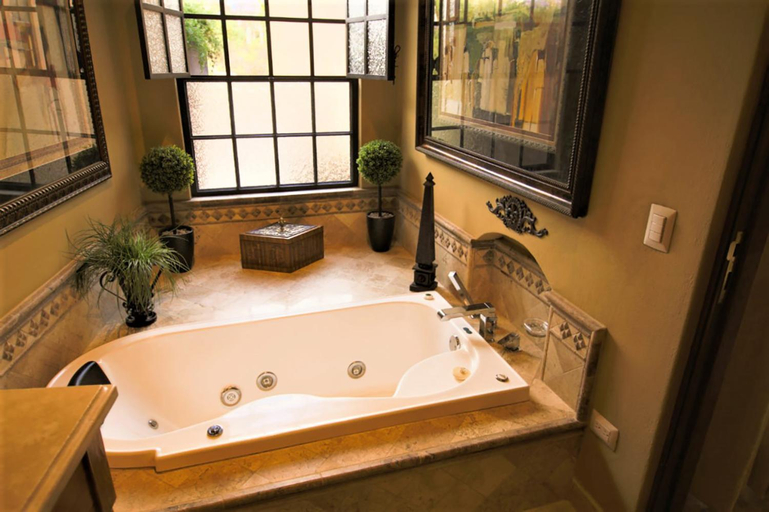 Bathroom 4, Casa Grande Luxury Boutique Hotel, Allende