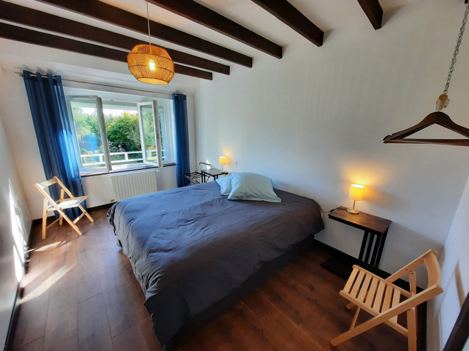 Bedroom 3, Le petit moulin rouge, Manche
