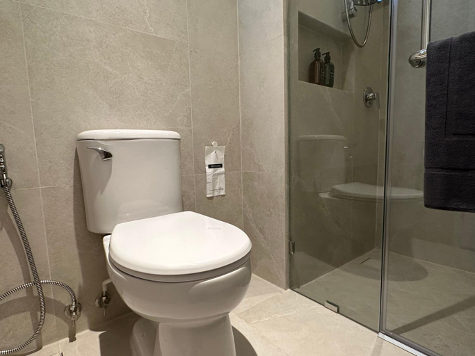 Bathroom 7
