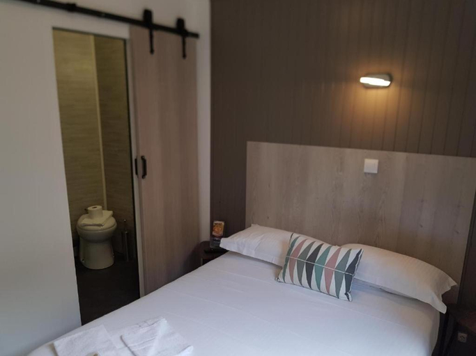Others 3, hotel de la gare, Savoie