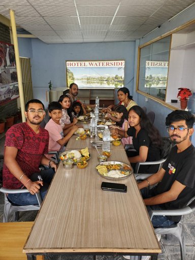 Food & Drinks 4, Hotel waterside, Gandaki