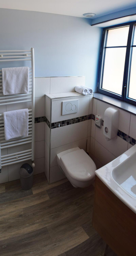 Bathroom 3, Hotel de l'Abbaye a Cluny, Saône-et-Loire