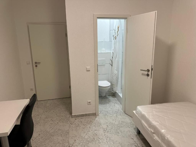 Others 4, Haus Rosa Hostel Fremdenzimmer, Zollernalbkreis