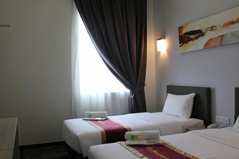 Bedroom 12