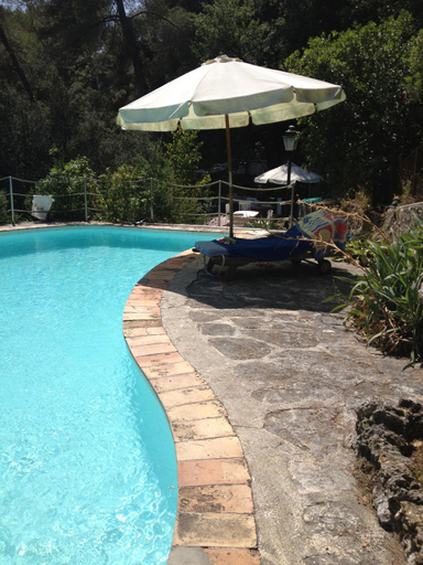 Others 4, la maison bleue, Alpes-Maritimes