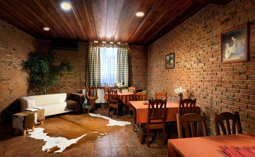 Food & Drinks 5, Penzion pod zamkom, Trnava