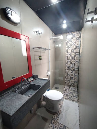 Bathroom 4, HOTEL MONTE CASTELO LTDA., Rio de Janeiro