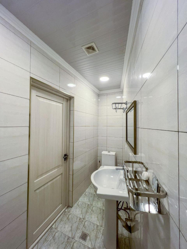 Bathroom 5, East House, Samarkand