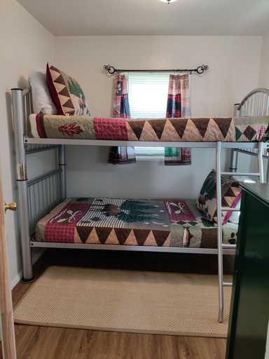 Bedroom, Kellers Kove Cabin and RV Resort, Baxter