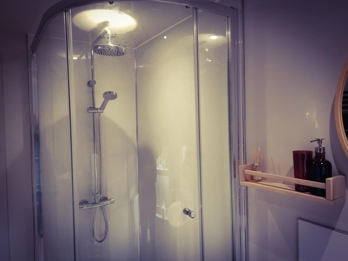 Bathroom 3, Exelby Green Dragon, North Yorkshire