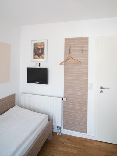 Bedroom 3, Brauereigasthof zum Lamm, Ostalbkreis