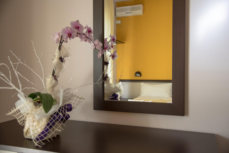 Bathroom 4, Hotel Mirage, Rimini