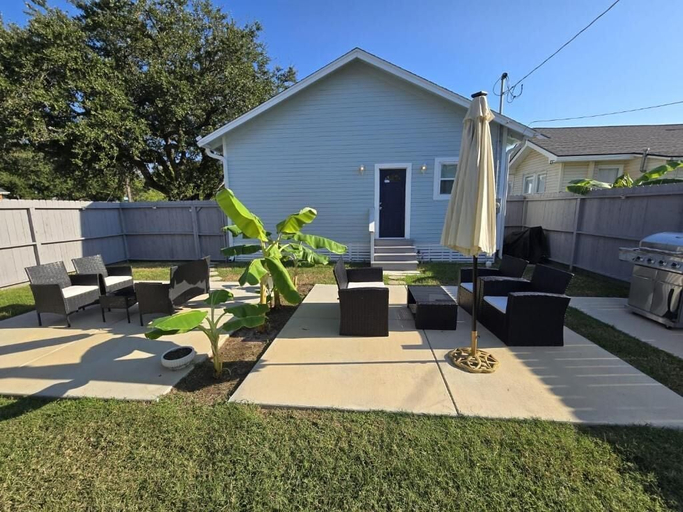 Exterior & Views 2, Luxury Designer Villa by the Beach, Galveston