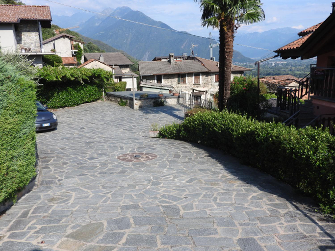 Others 5, Residence Casa Rosa, Como