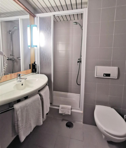 Bathroom 3