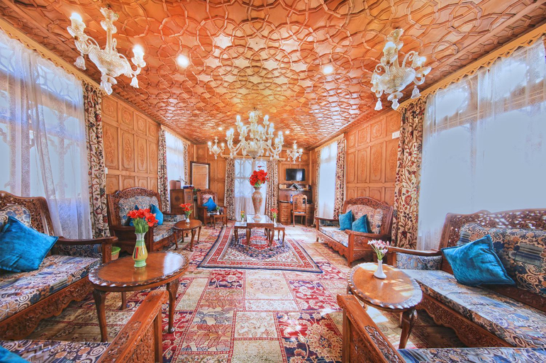 Public Area, Kolu Group Of Houseboats, Srinagar