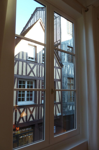 Others 2, Une Chambre Dans L'atelier De R, Seine-Maritime