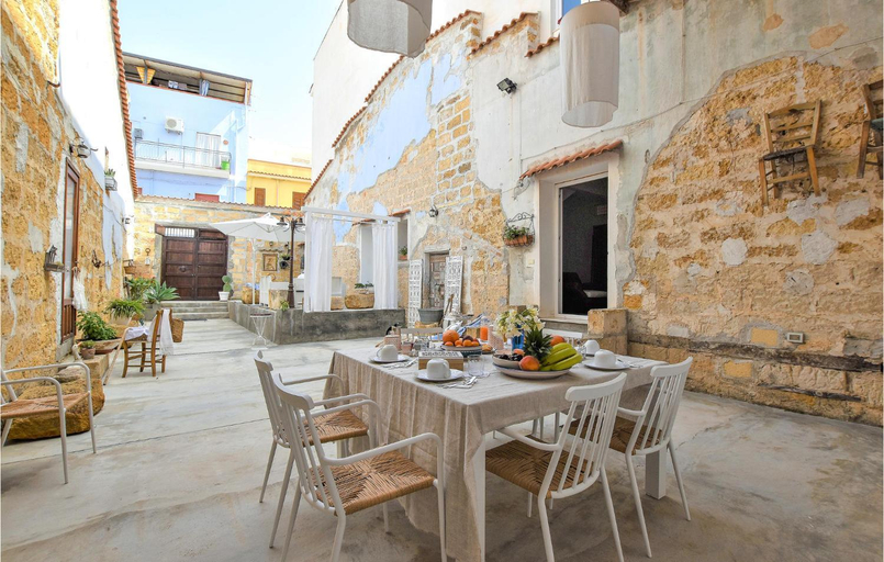 Others 4, 2 Bedroom Awesome Apartment In Trappeto, Palermo