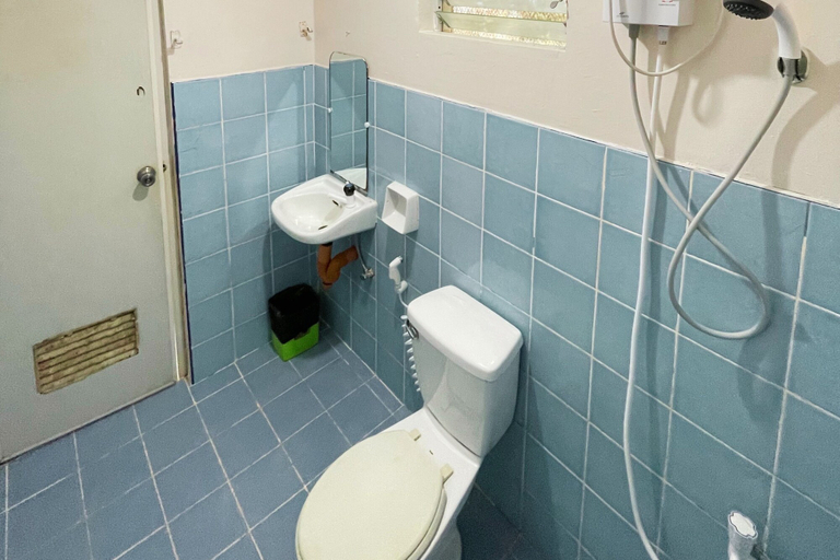 Bathroom 3, Durhan White Beach Resort powered by Cocotel, Tabuelan