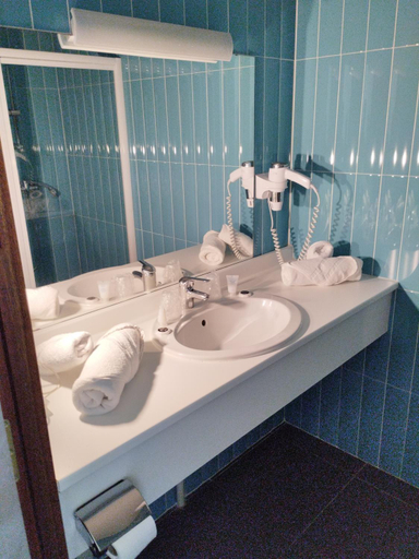 Bathroom 3, Gite de prejeurin, Rhône