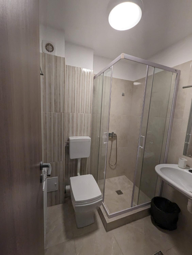 Bathroom 5, 2Family, Focsani