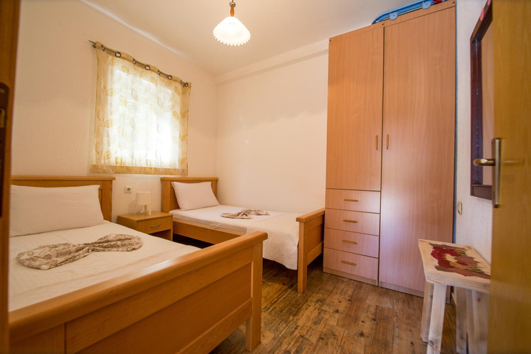 Others 2, Apartments Kovacevic