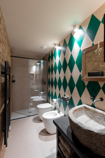 Bathroom 4