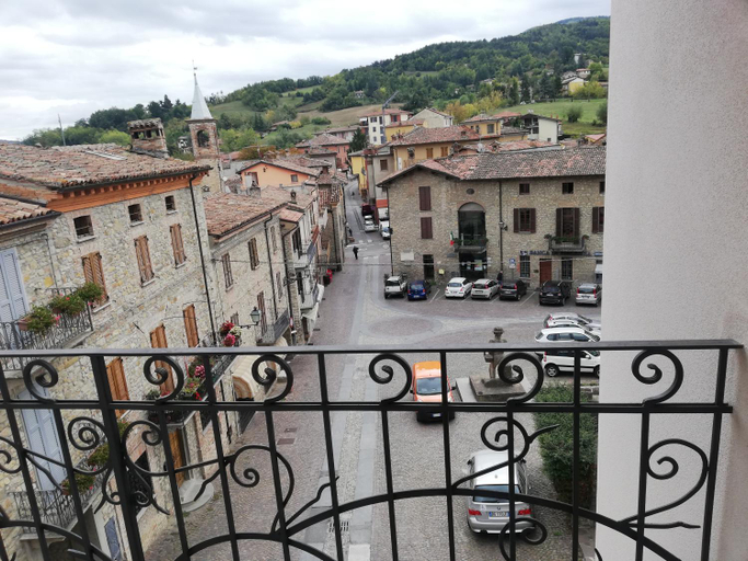 Others 2, LA MONTADARIA, Pavia