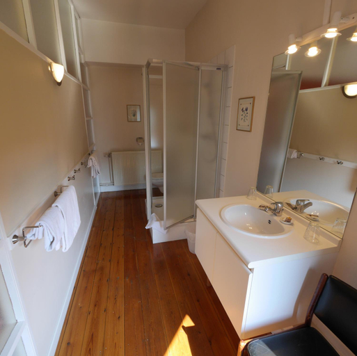 Bathroom 6