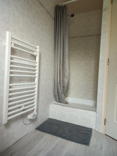 Bathroom 15