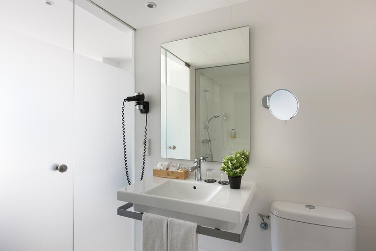 Bathroom 4, HM Tropical, Baleares