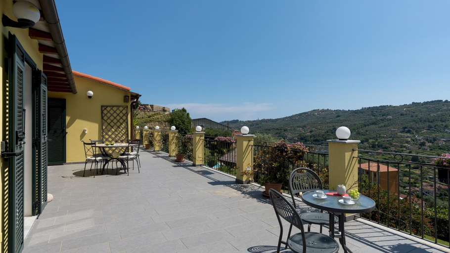 Exterior & Views 5, VILLA VITTORIO 6&2 Emma Villas, Imperia