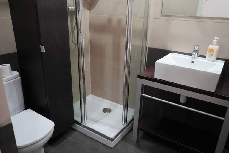 Bathroom, Lluria 11, Tarragona