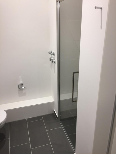 Bathroom 28
