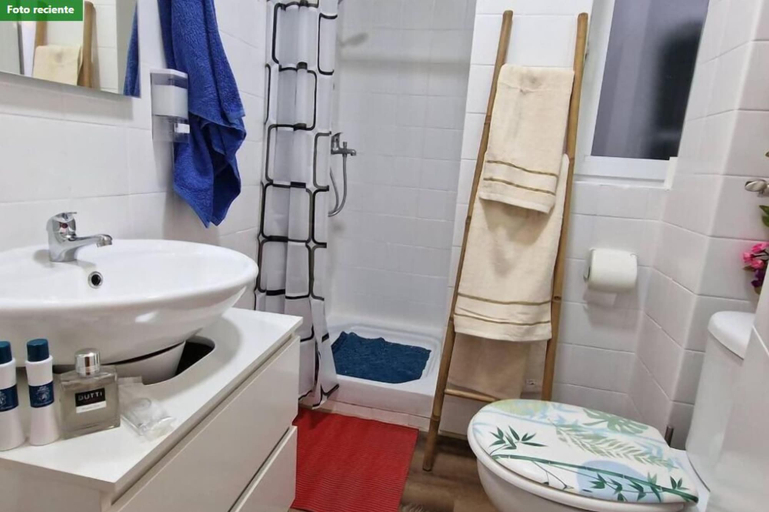 Bathroom, RENT APARTMENT HUELVA CENTRO, Huelva