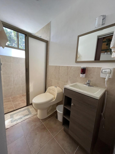 Bathroom 3, Hotel Don Nino, Del Centro