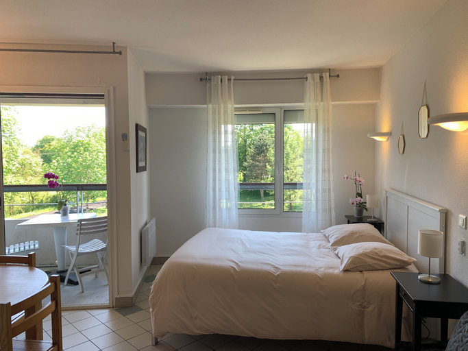 Bedroom 4, Appartement hotel, Gers