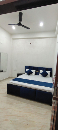 Bedroom 5, The Sky Heaven, Agra