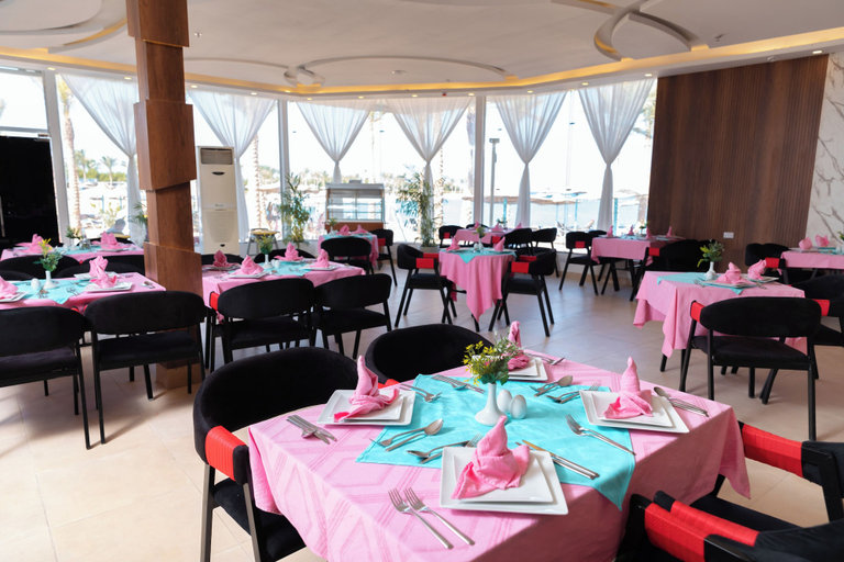 Food & Drinks 5, Hostmark aqua vista, Safaja