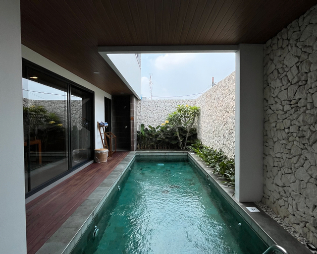 Amahlanu Villa, Bandung