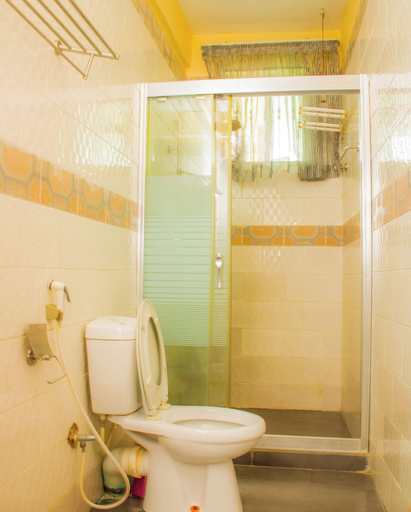 Bathroom 3, Amariah Apartments Bahari Beach, Kinondoni