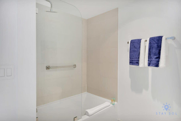 Bathroom 4, 2BR w Balcony Amazing Pool Gym, Broward