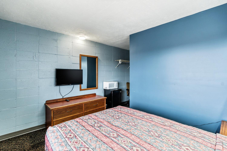 Bedroom 8