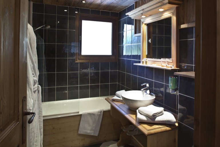 Bathroom 3, le A by neige et roc, Haute-Savoie