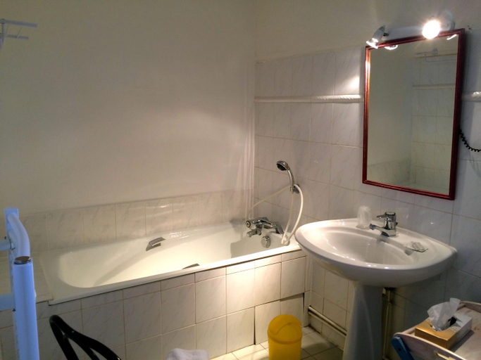 Bathroom 3, La Ferme de Thoudiere, Isère
