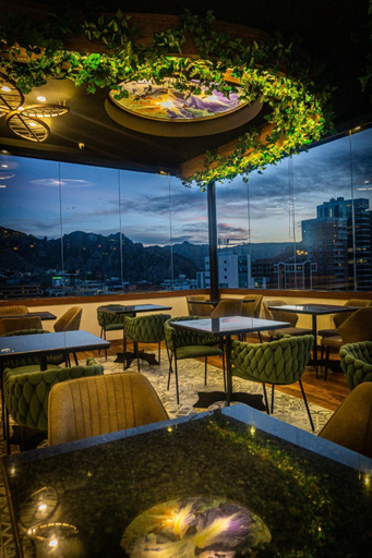 Food & Drinks 5, LAS BRISAS SUR, Pedro Domingo Murillo