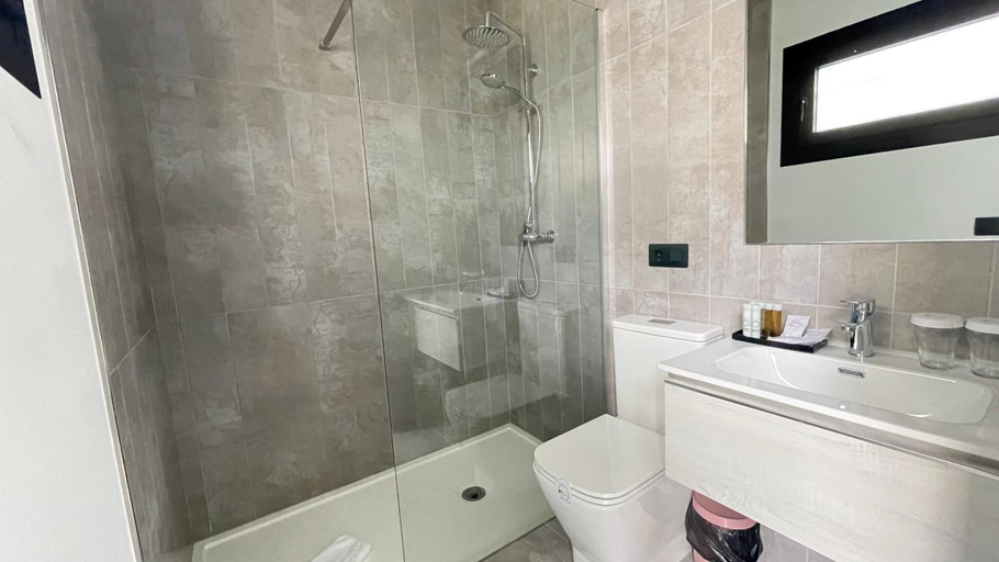 Bathroom 2, On The Residence, Huelva