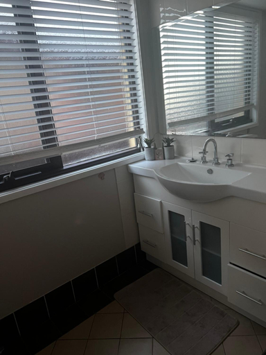 Bedroom 5, Horsley Gem, Wollongong Bal