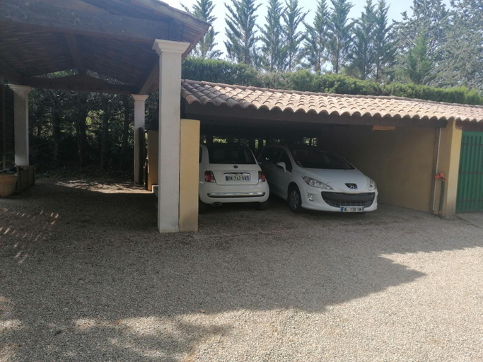 Others 5, Hotes'Antic Provence, Var